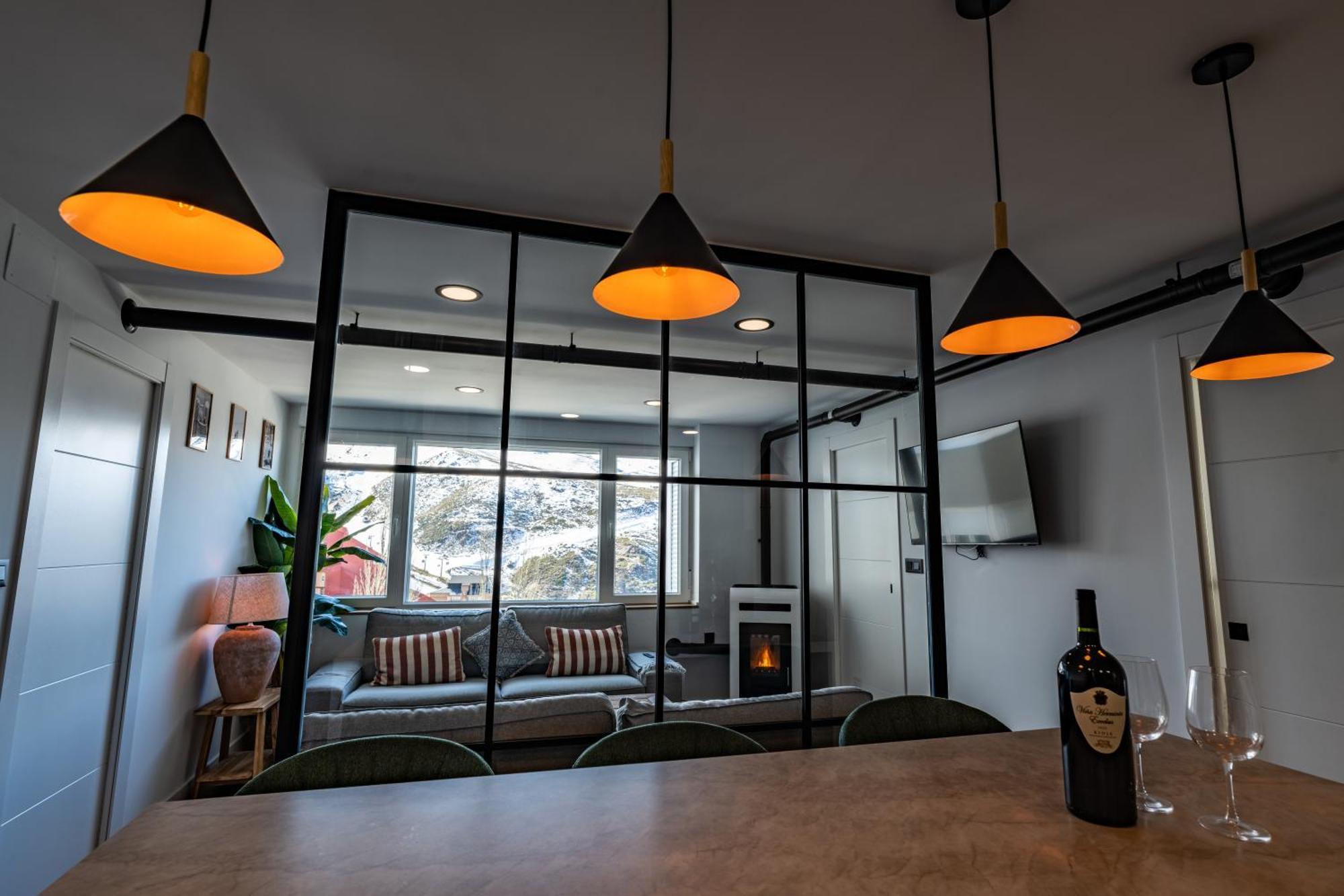 Luxury Refurnished Apartment With Private Parking Close To Ski Slopes Σιέρρα Νεβάδα Εξωτερικό φωτογραφία