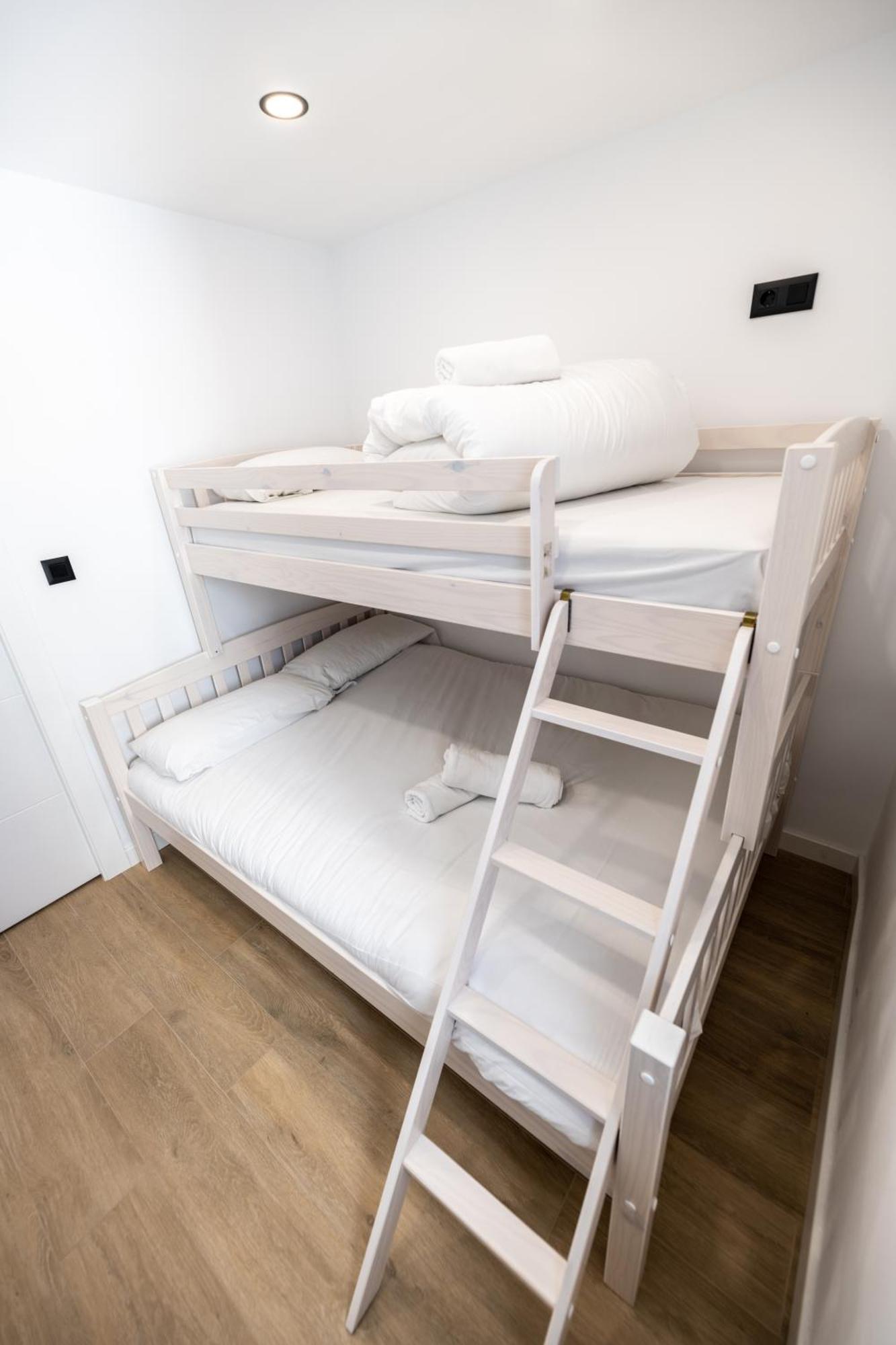 Luxury Refurnished Apartment With Private Parking Close To Ski Slopes Σιέρρα Νεβάδα Εξωτερικό φωτογραφία