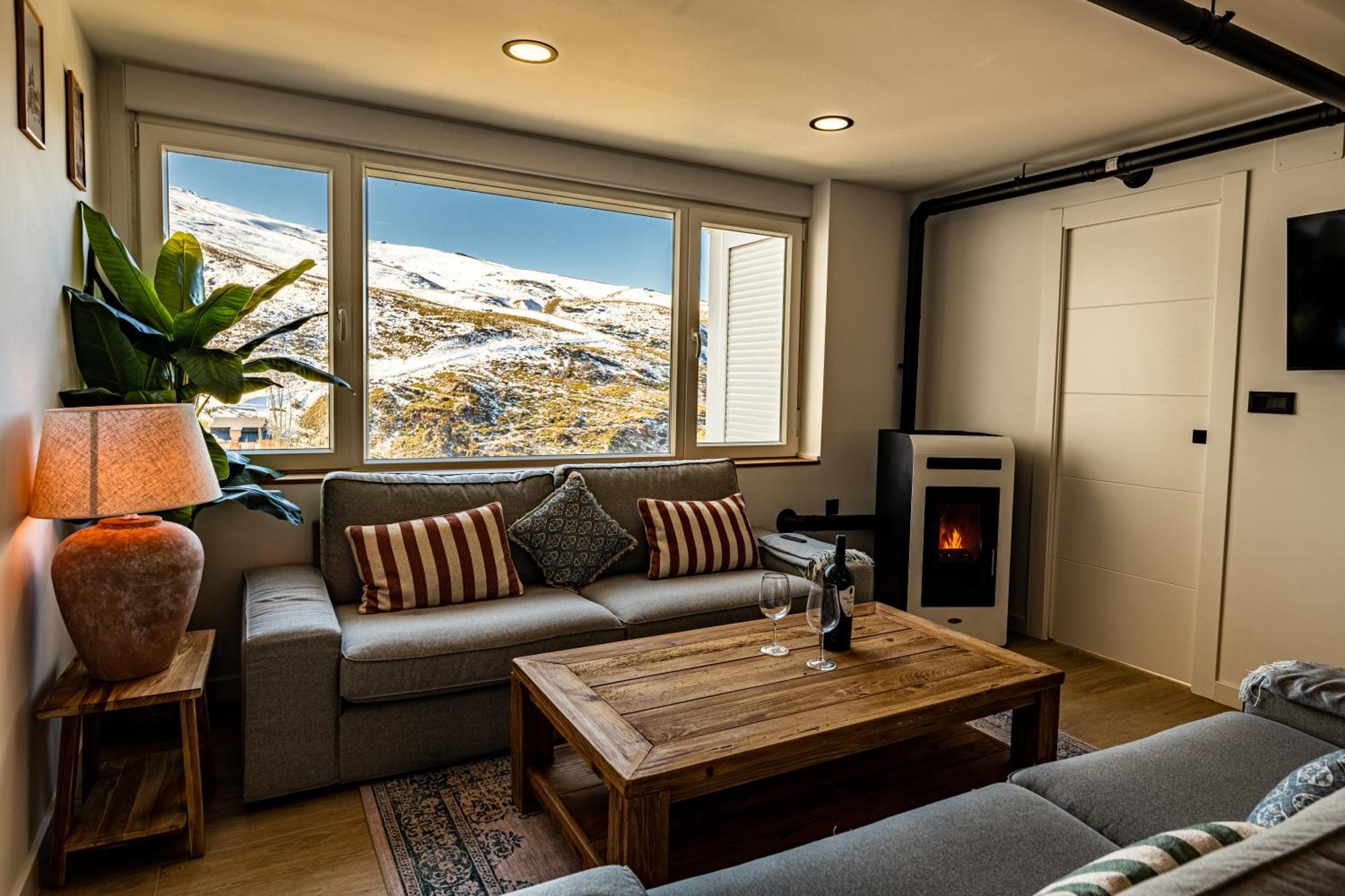 Luxury Refurnished Apartment With Private Parking Close To Ski Slopes Σιέρρα Νεβάδα Εξωτερικό φωτογραφία
